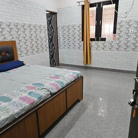 Shri Jagannath Dham Hotel Vrindāvan Екстериор снимка