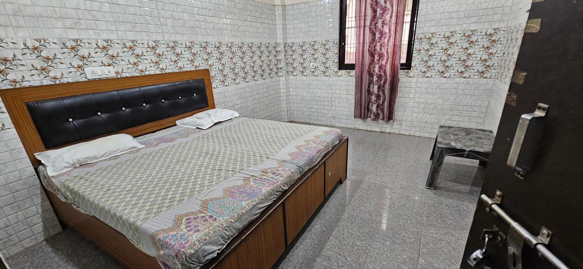 Shri Jagannath Dham Hotel Vrindāvan Екстериор снимка